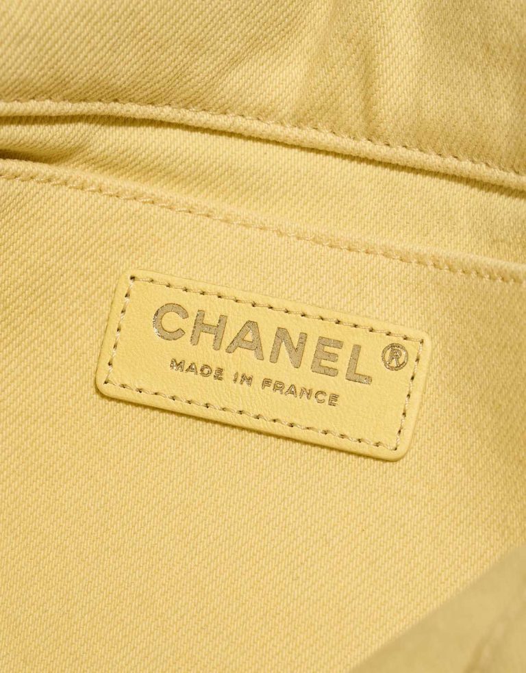 Chanel Timeless Mini Rectangular Cotton Light Yellow Logo | Verkaufen Sie Ihre Designer-Tasche