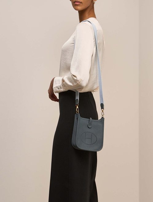 Hermès Evelyne 16 Taurillon Clémence Bleu Orage / Bleu Brume on Model | Sell your designer bag