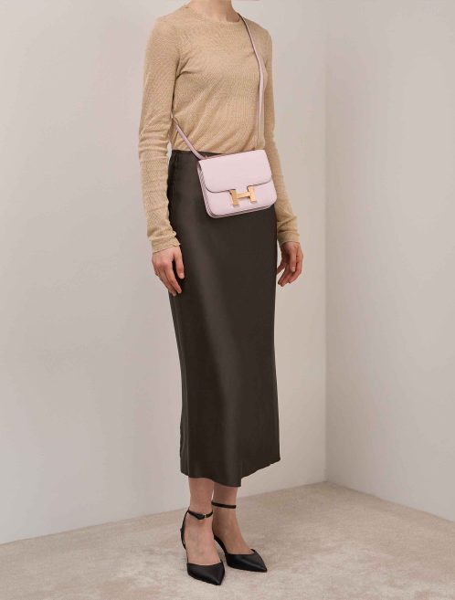 Hermès Constance 18 Chèvre Mysore Mauve Pâle on Model | Sell your designer bag