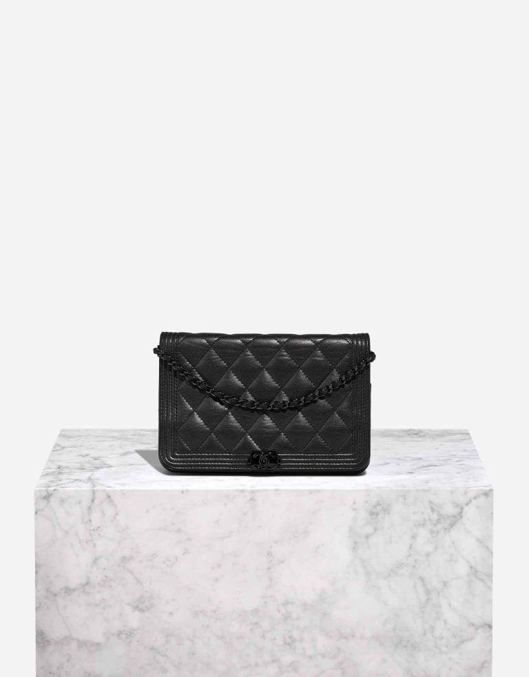 Chanel Boy Wallet On Chain Aged Kalbsleder So Black Front | Verkaufen Sie Ihre Designer-Tasche