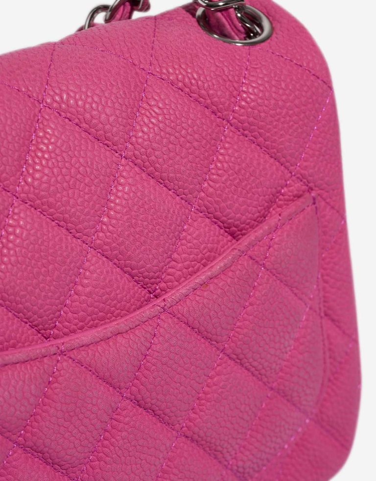 Chanel Timeless Mini Square Caviar-Leder Pink Gebrauchsspuren | Verkaufen Sie Ihre Designer-Tasche