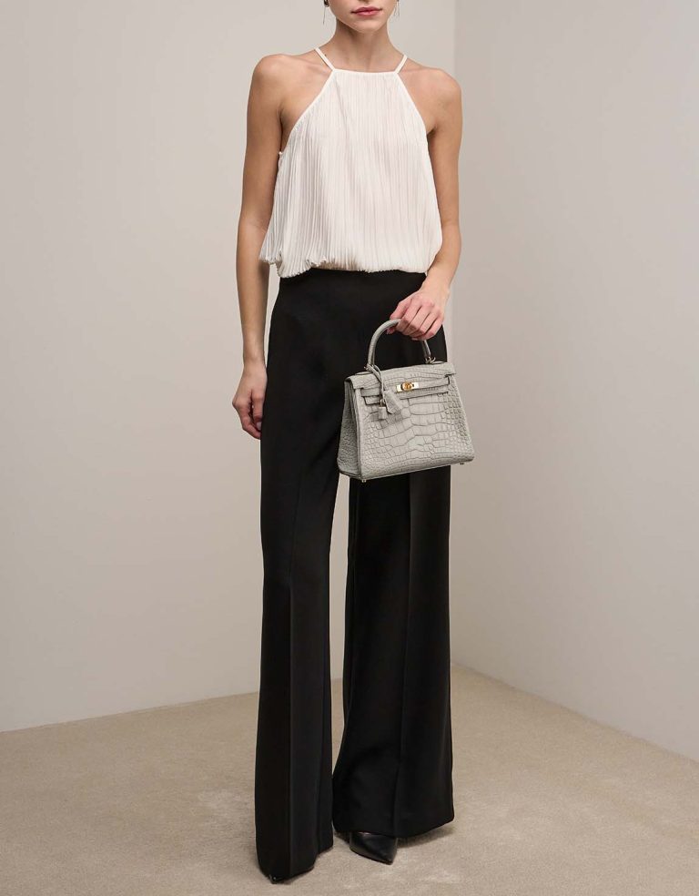 Hermès Kelly 25 Matte Alligator Gris Perle / Rose Pourpre Front | Verkaufen Sie Ihre Designer-Tasche