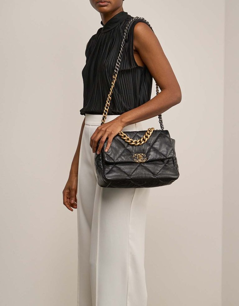Chanel 19 Flap Bag Large Lamb Black Front | Sell your designer bag