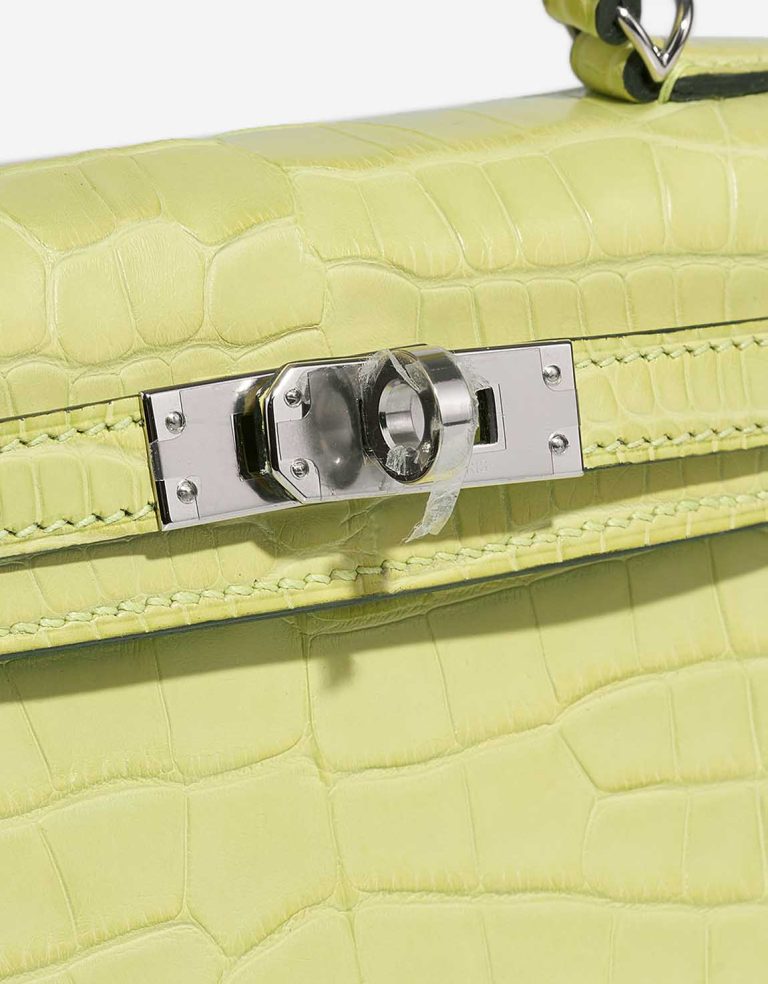 Hermès Kelly Mini Matte Alligator Jaune Bourgeon Closing System | Sell your designer bag