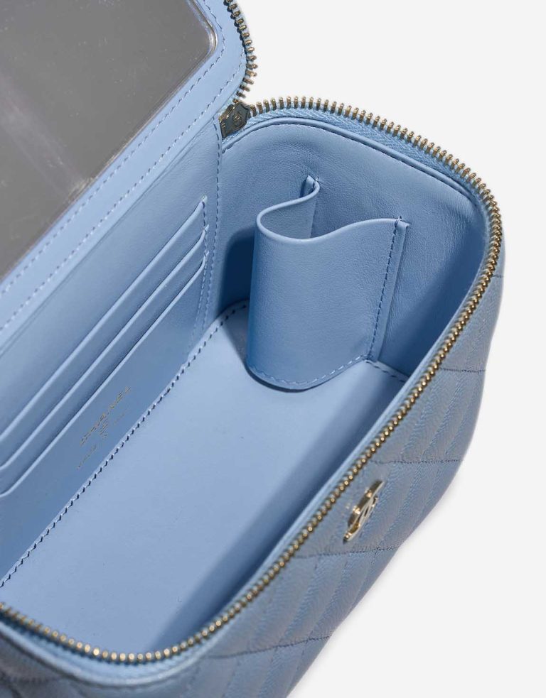 Chanel Vanity Small Caviar-Leder Light Blue Inside | Verkaufen Sie Ihre Designer-Tasche