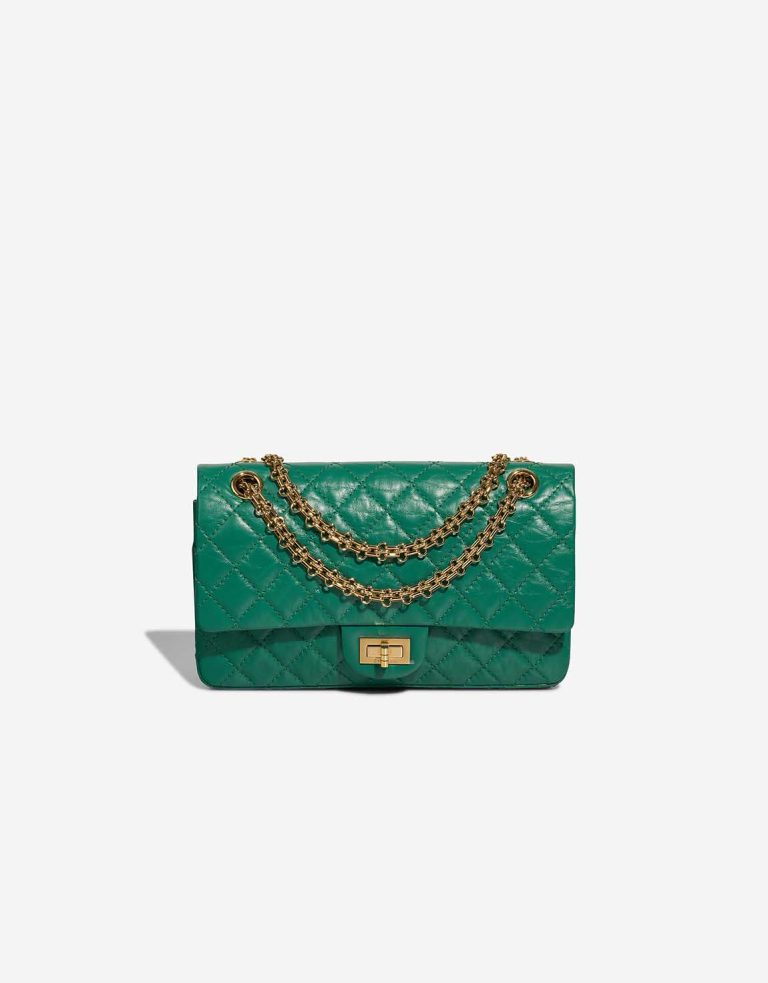 Chanel 2.55 Neuauflage 225 gealtert Kalbsleder Grüne Front | Verkaufen Sie Ihre Designertasche