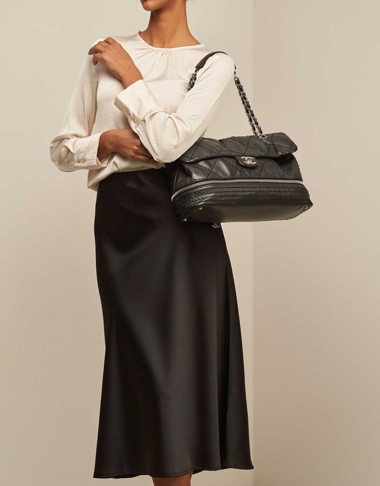 Chanel Timeless Rabat  Sac Maxi Lamb Black Front | Vendez votre sac de créateur