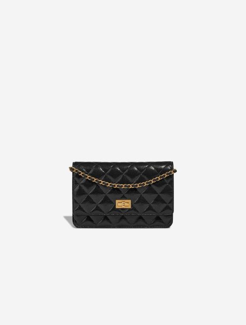 Chanel 2.55 Neuauflage Wallet On Chain Schwarze Vorderseite aus Lack | Verkaufen Sie Ihre Designertasche