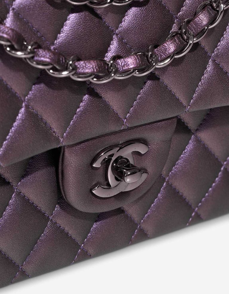 Chanel Timeless Mittel Lammleder Schillerndes violettes Verschlusssystem | Verkaufen Sie Ihre Designertasche