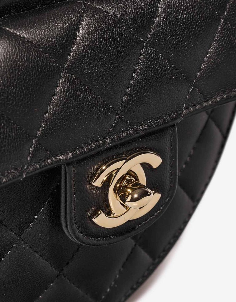 Chanel Timeless Heart Small Lammleder Schwarz Verschluss-System | Verkaufen Sie Ihre Designer-Tasche