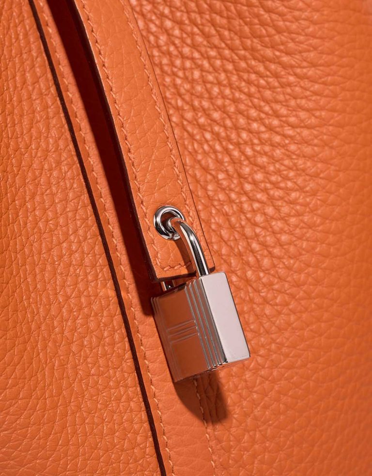 Hermès Picotin 22 Taurillon Clémence Orange Système de fermeture | Vendre votre sac de créateur