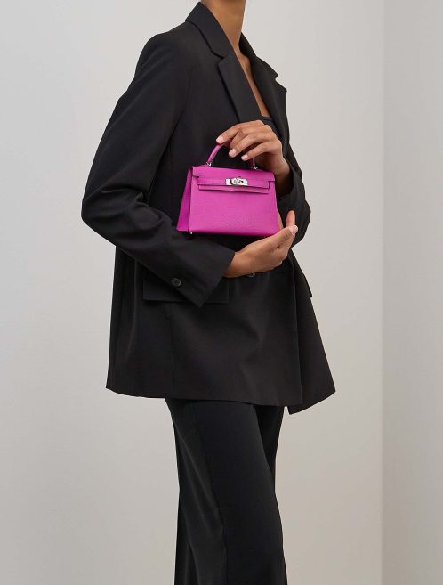 Hermès Kelly Mini Chèvre Mysore Magnolia on Model | Sell your designer bag