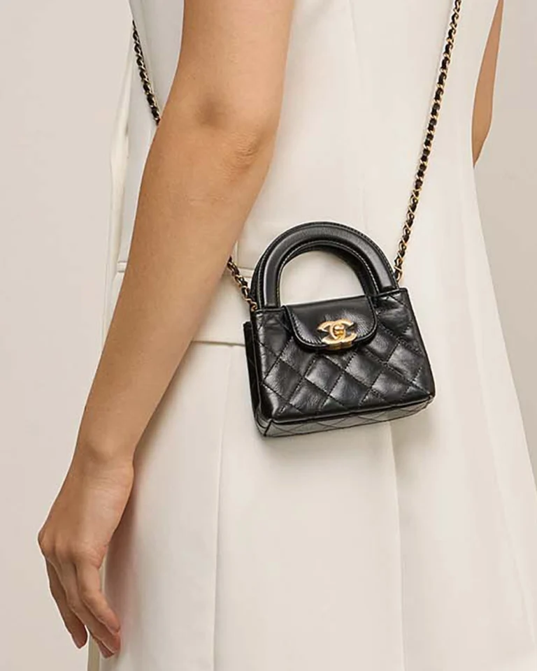 Eine Chanel Nano Shopping Tasche, &quot;Kelly&quot; Tasche, verkauft auf saclab.com