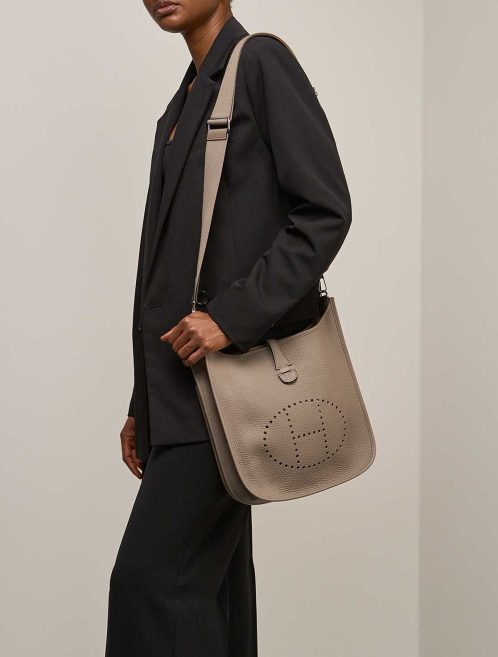 Hermès Evelyne 29 Taurillon Clémence Trench on Model | Sell your designer bag