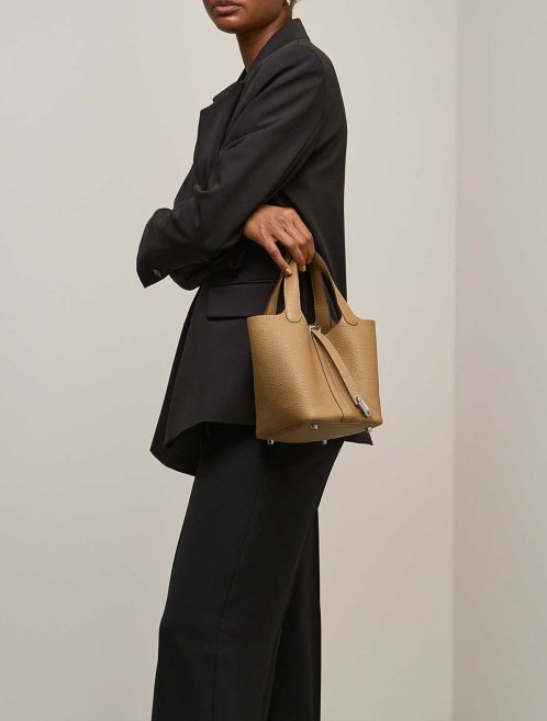 Hermès Picotin 18 Clémence Biscuit on Model | Sell your designer bag