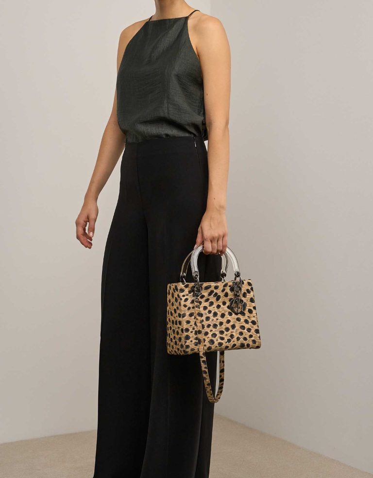 Dior Lady Medium Canvas Black / Brown Front | Vendez votre sac de créateur