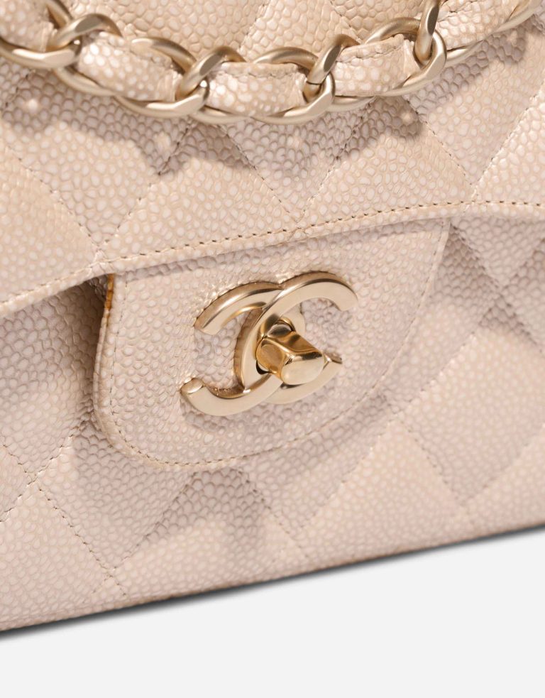 Chanel Timeless Jumbo Caviar Pearl Beige Closing System | Sell your designer bag