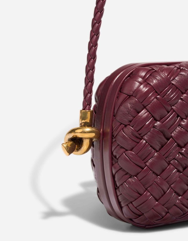 Bottega Veneta Knot Clutch Calf Burgundy Closing System | Sell your designer bag