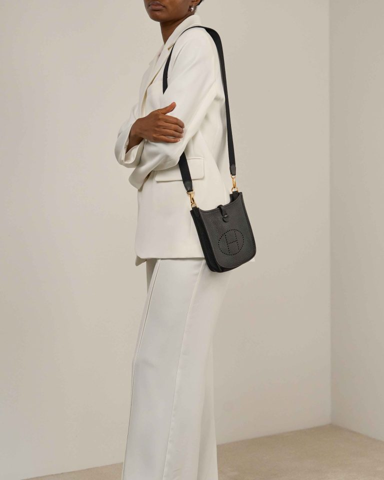 Hermès Evelyne 16 Clémence Black Front | Sell your designer bag