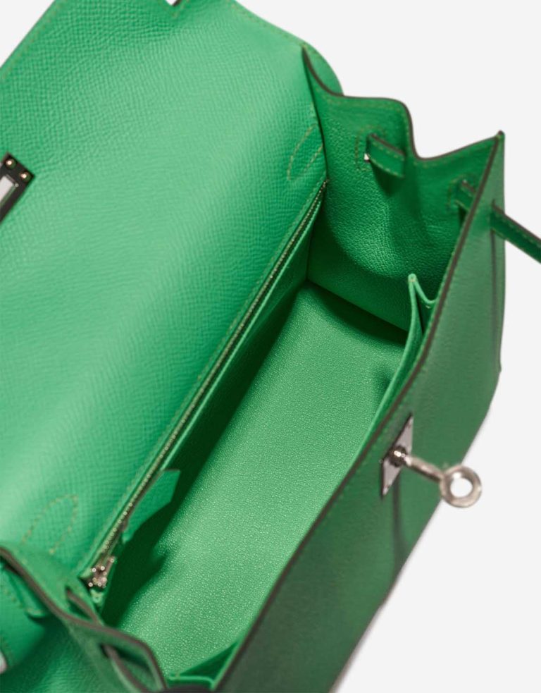 Hermès Kelly 25 Epsom Vert Comics Inside | Sell your designer bag