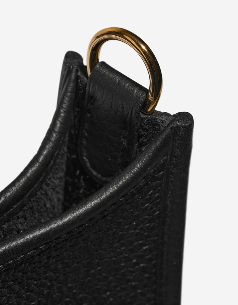 Hermès Evelyne 16 Taurillon Clémence Black Signes d'usure | Vendre votre sac de créateur