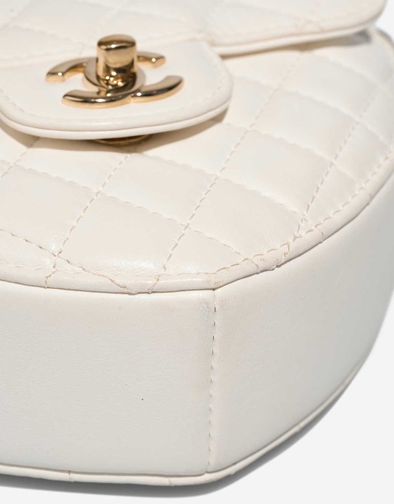 Chanel Timeless Heart Large Lamb White Signs of wear | Sell your designer bag