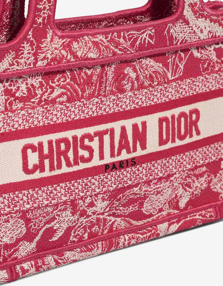 Dior Book Tote Mini Canvas Red / White Closing System | Sell your designer bag