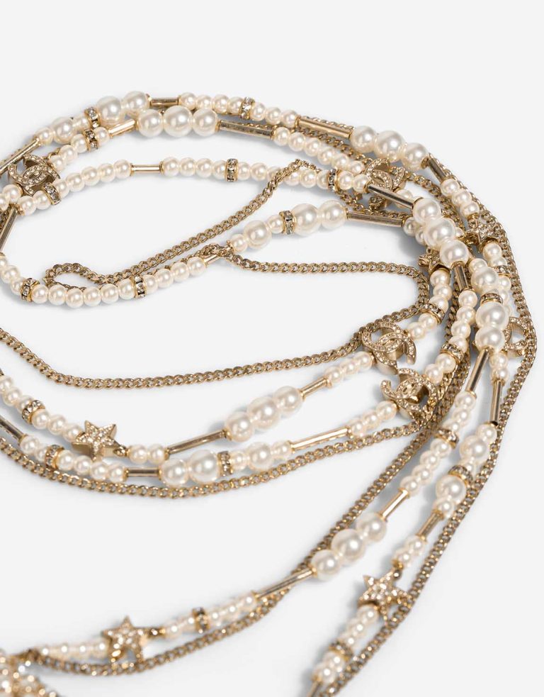 Chanel Timeless Collier Micro Perles Blanc Signes d'usure | Vendez votre sac de créateur