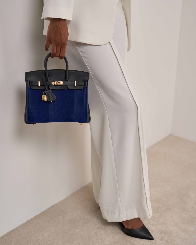 Hermès Birkin 25 Côte à Côte Tuffetage Swift Caban / Bleu Saphir Front | Verkaufen Sie Ihre Designer-Tasche