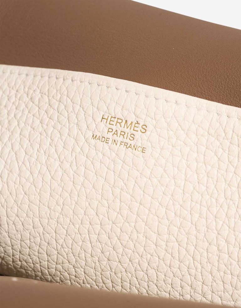 Hermès Halzan 25 Taurillon Clémence Champignon / Beige de Weimar Logo | Vendez votre sac de créateur