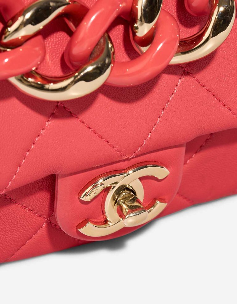 Chanel Timeless Flap Bag Medium Lamb Coral Red Closing System | Sell your designer bag