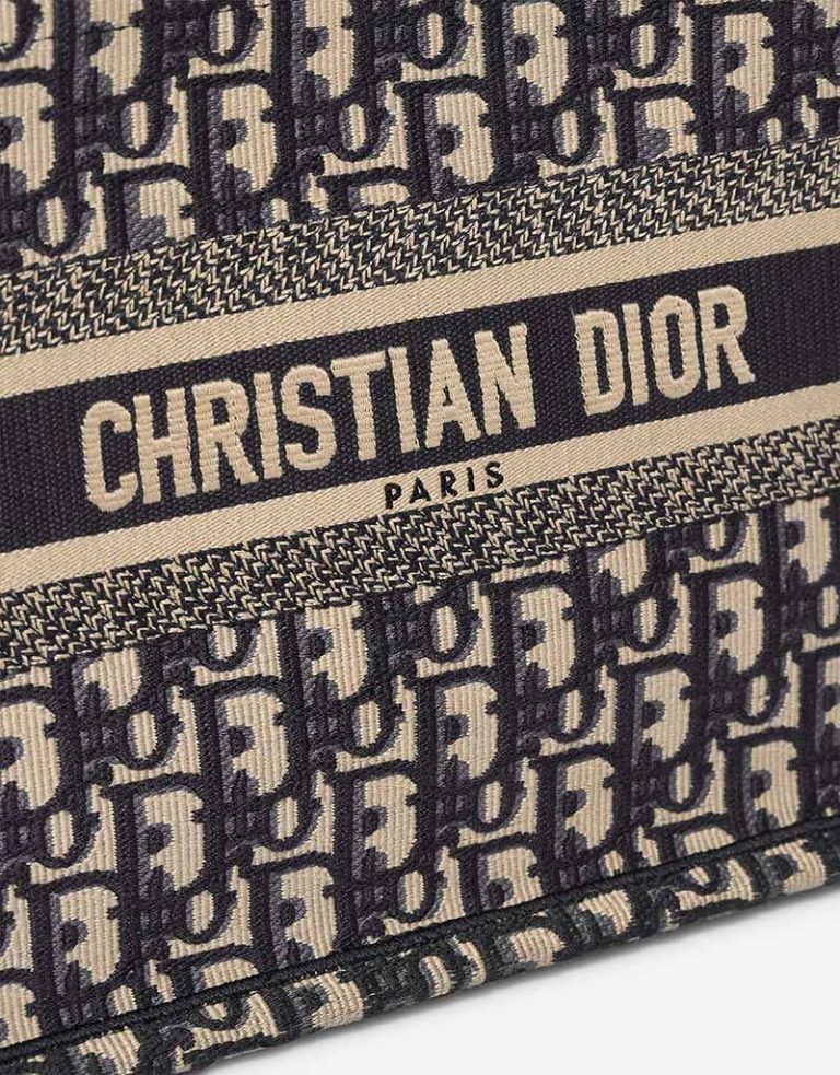 Dior Book Tote Small Canvas Blue Closing System | Vendez votre sac de créateur