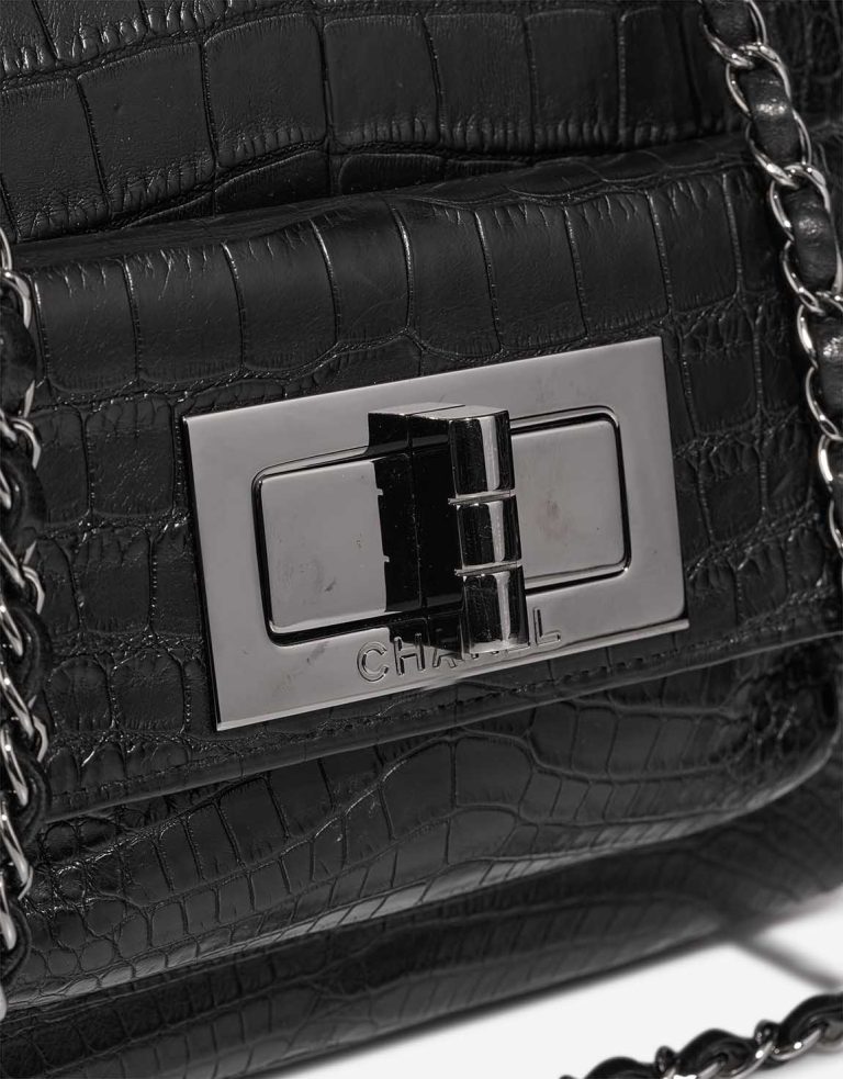 Chanel Shopping Tote Small Matte Alligator Black Closing System | Sell your designer bag