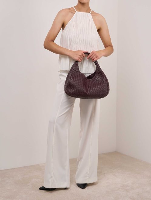 Bottega Veneta Shoulder Bag Medium Lamb Dark Burgundy on Model | Sell your designer bag