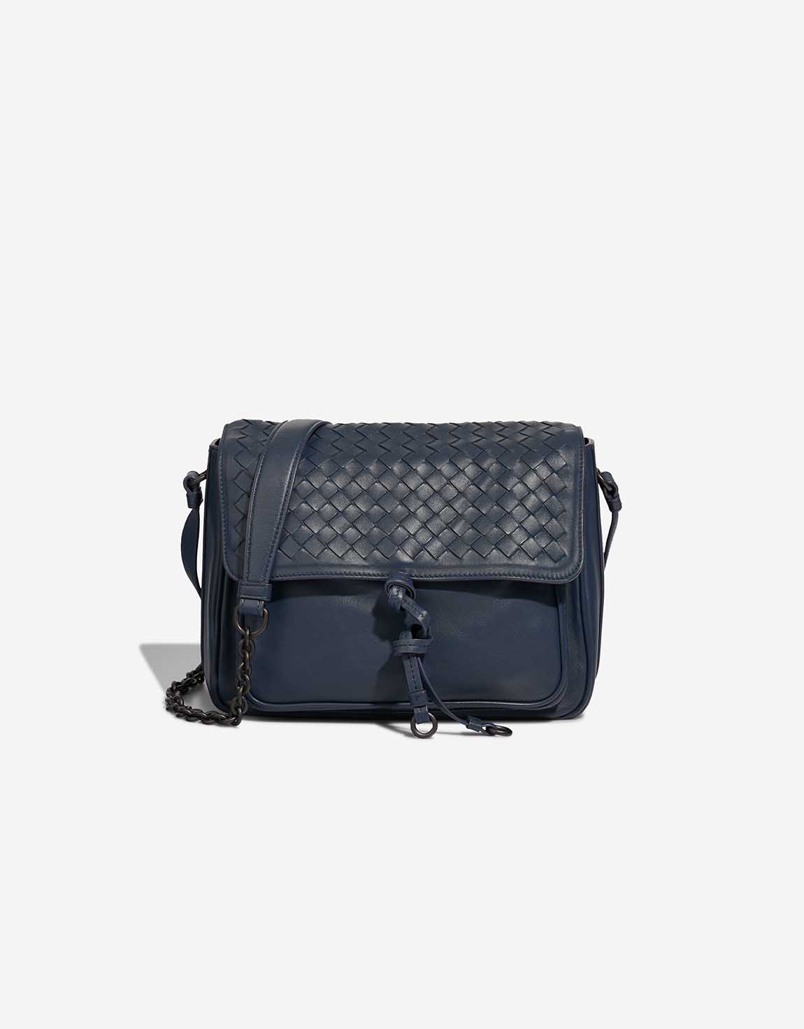 【Bottega Veneta】Crossbody Bags Men Leather（関税込み） Bottega Veneta Black Intrecciato Leather Crossbody Bag