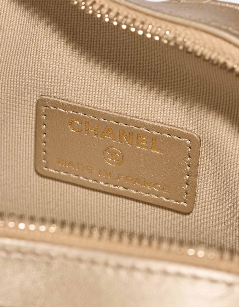 Chanel Timeless Heart Small Lamb Gold Logo | Vendez votre sac de créateur