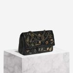 Chanel 2.55 Reissue Lucky Charms 225 Aged Kalbsleder Black Front | Verkaufen Sie Ihre Designer-Tasche