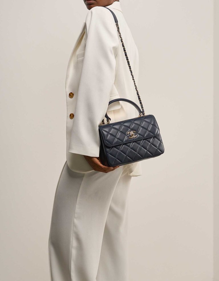 Chanel Trendy CC Medium Lamb Navy Front | Sell your designer bag