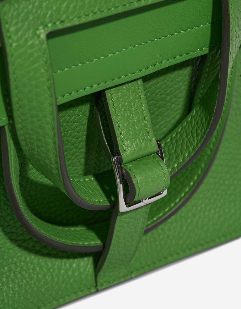 Hermès Halzan 25 Taurillon Clémence Vert Yucca Front | Sell your designer bag