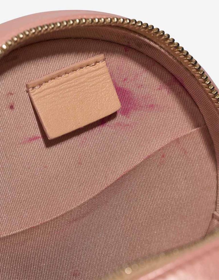 Chanel 19 Round Clutch Lamb Blush  Signs of wear | Sell your designer bag