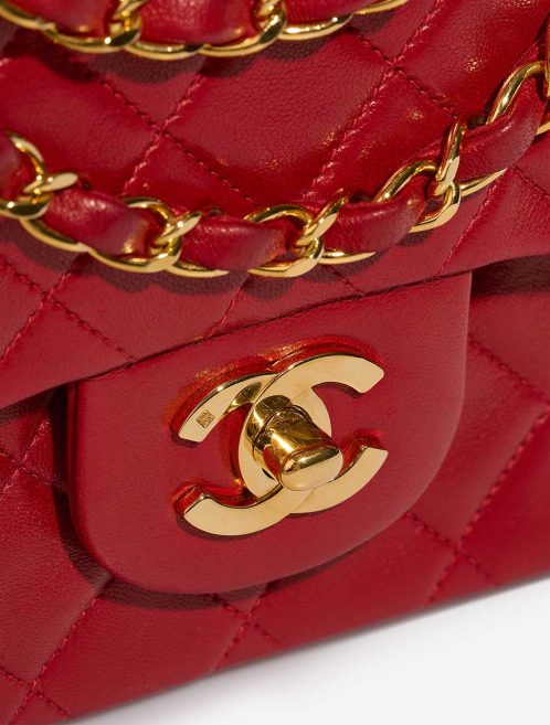 Chanel Timeless Klein Lammleder Rotes Schließsystem | Verkaufen Sie Ihre Designertasche