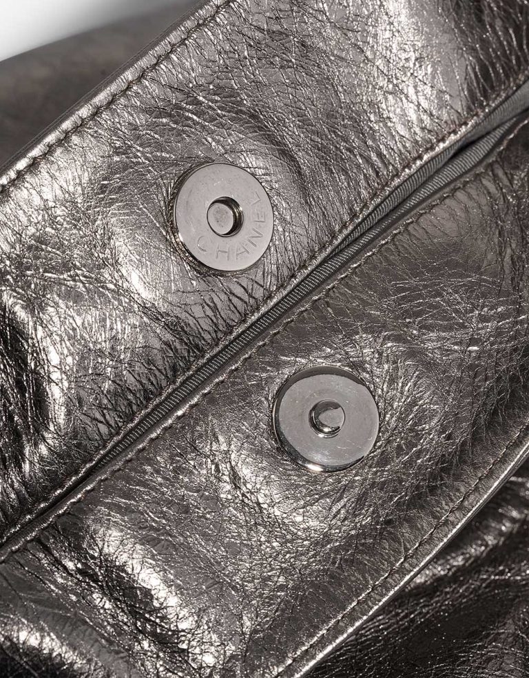 Chanel Shopping Tote Crinkled Kalbsleder Silber Metallic Front | Verkaufen Sie Ihre Designer-Tasche