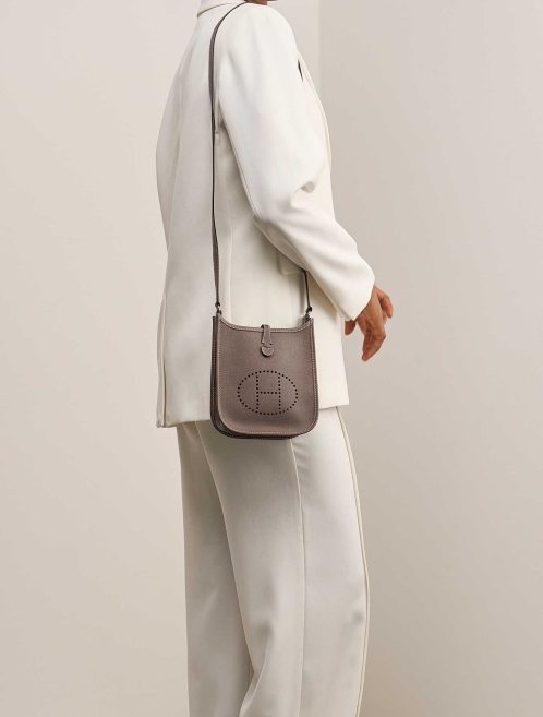 Hermès Evelyne 16 Epsom Étoupe on Model | Sell your designer bag