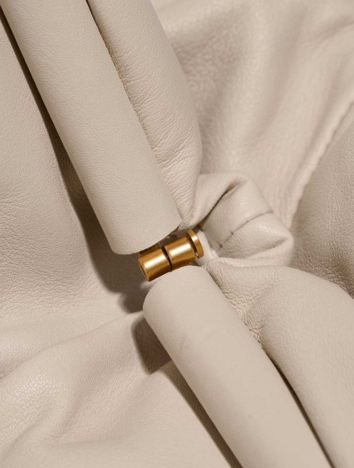 Bottega Veneta Pouch Calf White Closing System | Sell your designer bag