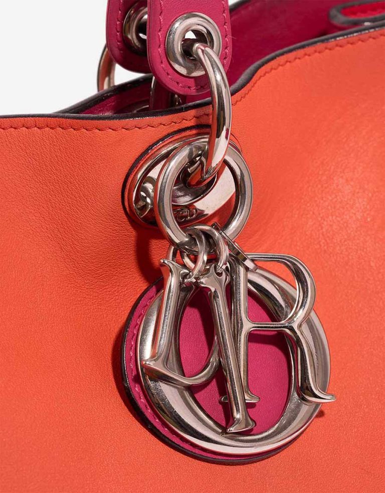 Dior Diorissimo Large Lamb Orange / Fuchsia Closing System | Sell your designer bag