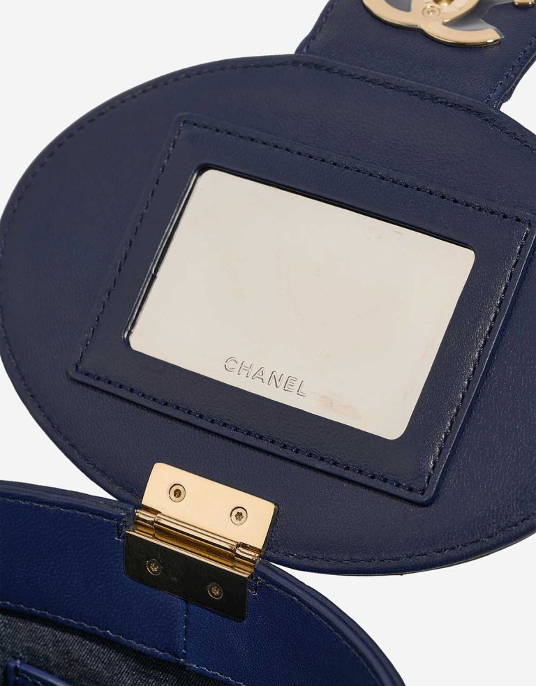 Chanel Vanity Small Lamb Dark Blue Signs of wear | Sell your designer bag