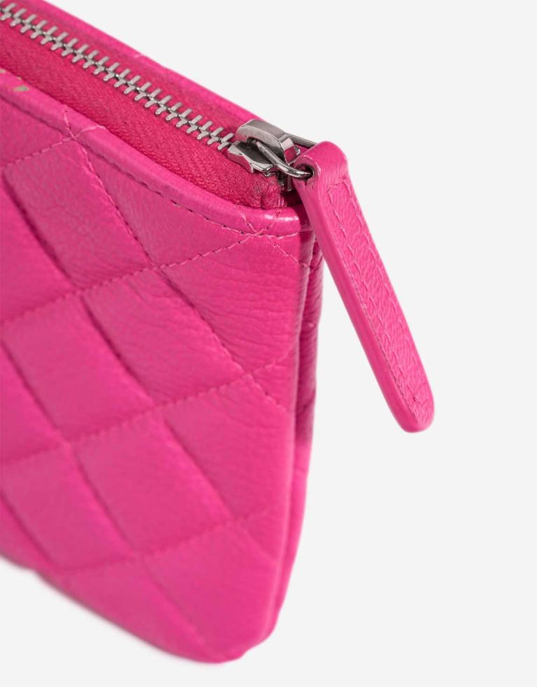 Chanel Clutch Caviar Hot Pink Closing System | Sell your designer bag