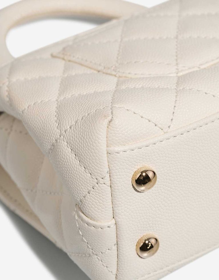 Chanel Timeless Handle Mini Caviar White Signs of wear | Sell your designer bag