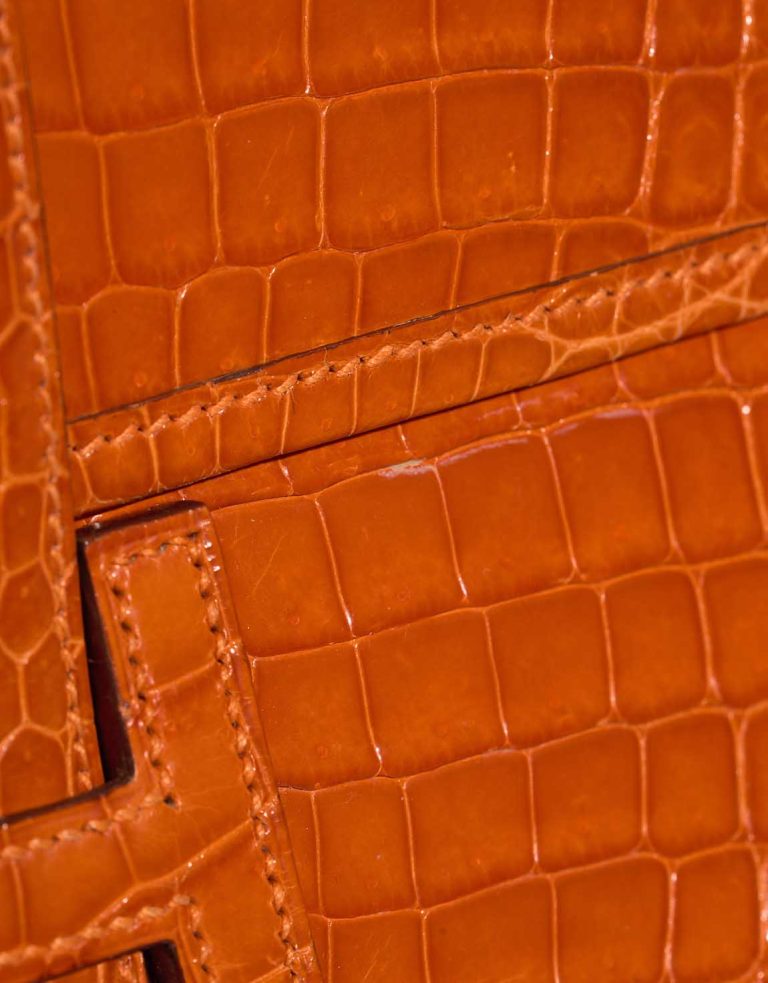 Hermès Jige Mini Niloticus Crocodile Pain d'Épice Signs of wear | Sell your designer bag