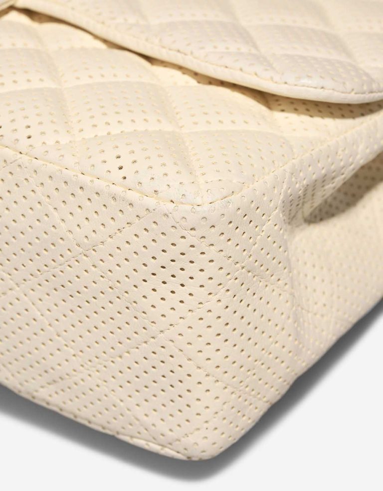 Chanel Timeless Jumbo Perforated Lamb White Signs of wear | Sell your designer bag